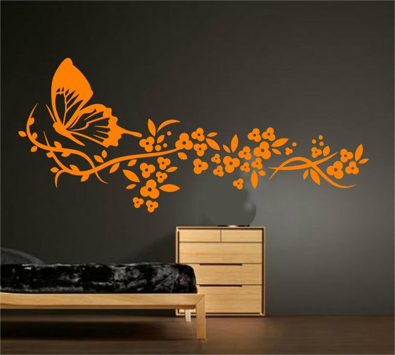 Sticker decorativ cu fluture stilizat